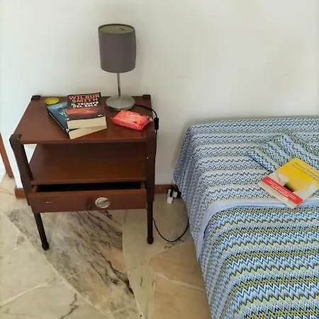 Casa Con Giardino: Holiday home Varazze