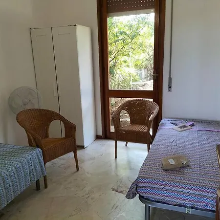 Holiday home Casa Con Giardino: *
